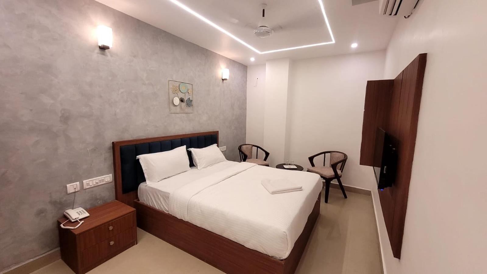 Hotel Royal Luxe - Us Consulate, Apollo Hospital, Sankara Natralya Chennai Bagian luar foto
