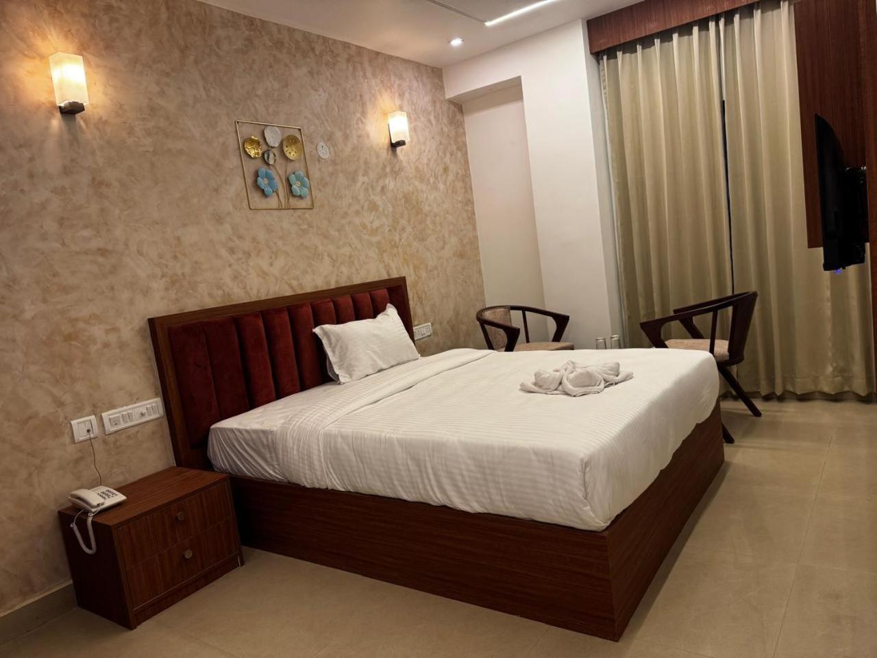 Hotel Royal Luxe - Us Consulate, Apollo Hospital, Sankara Natralya Chennai Bagian luar foto